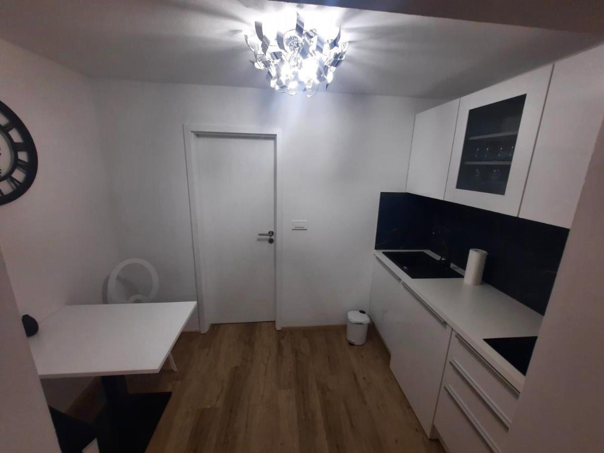 Apartmaji Meli Pu Izola Luaran gambar