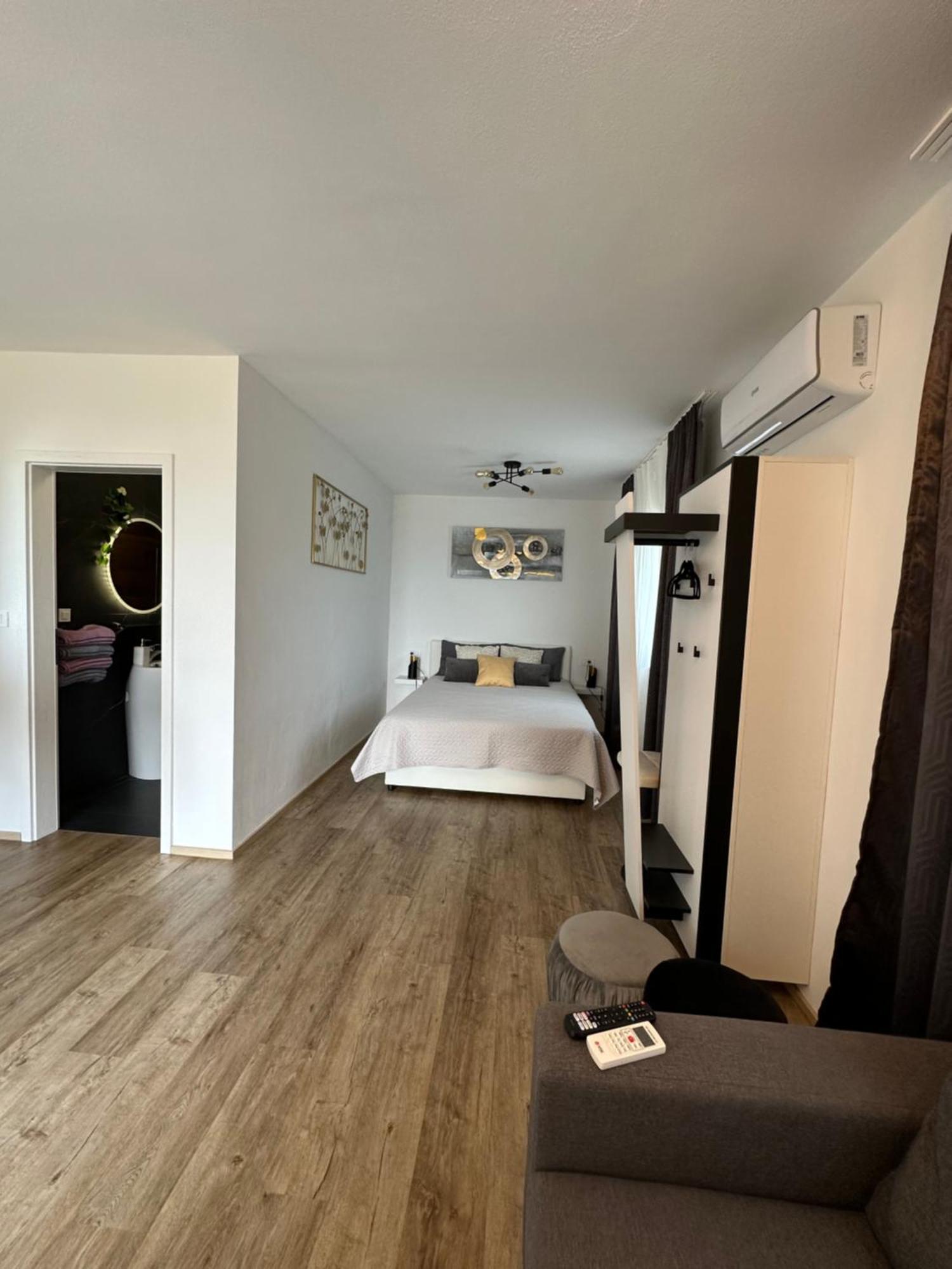 Apartmaji Meli Pu Izola Luaran gambar