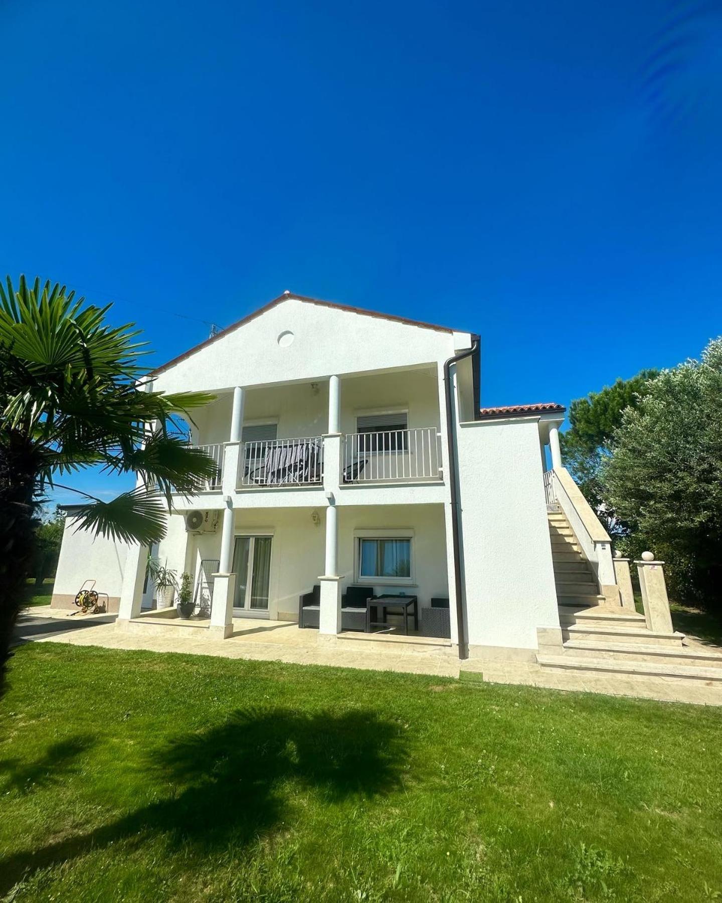 Apartmaji Meli Pu Izola Luaran gambar